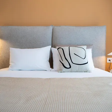 Styling & Cozy Apt In Coresi By Cityscape Apartment *